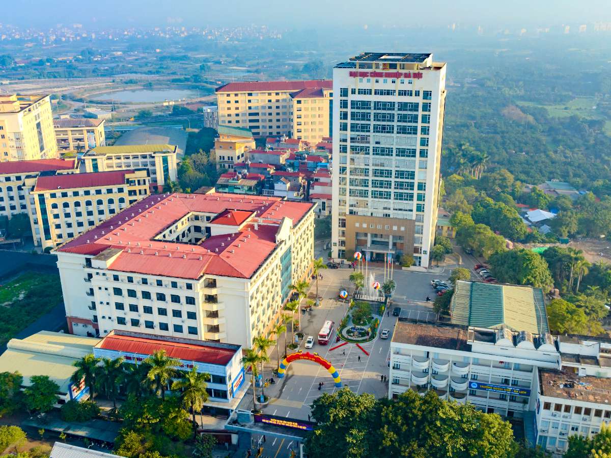 Khuôn viên trường Đại học Công nghiệp Hà Nội